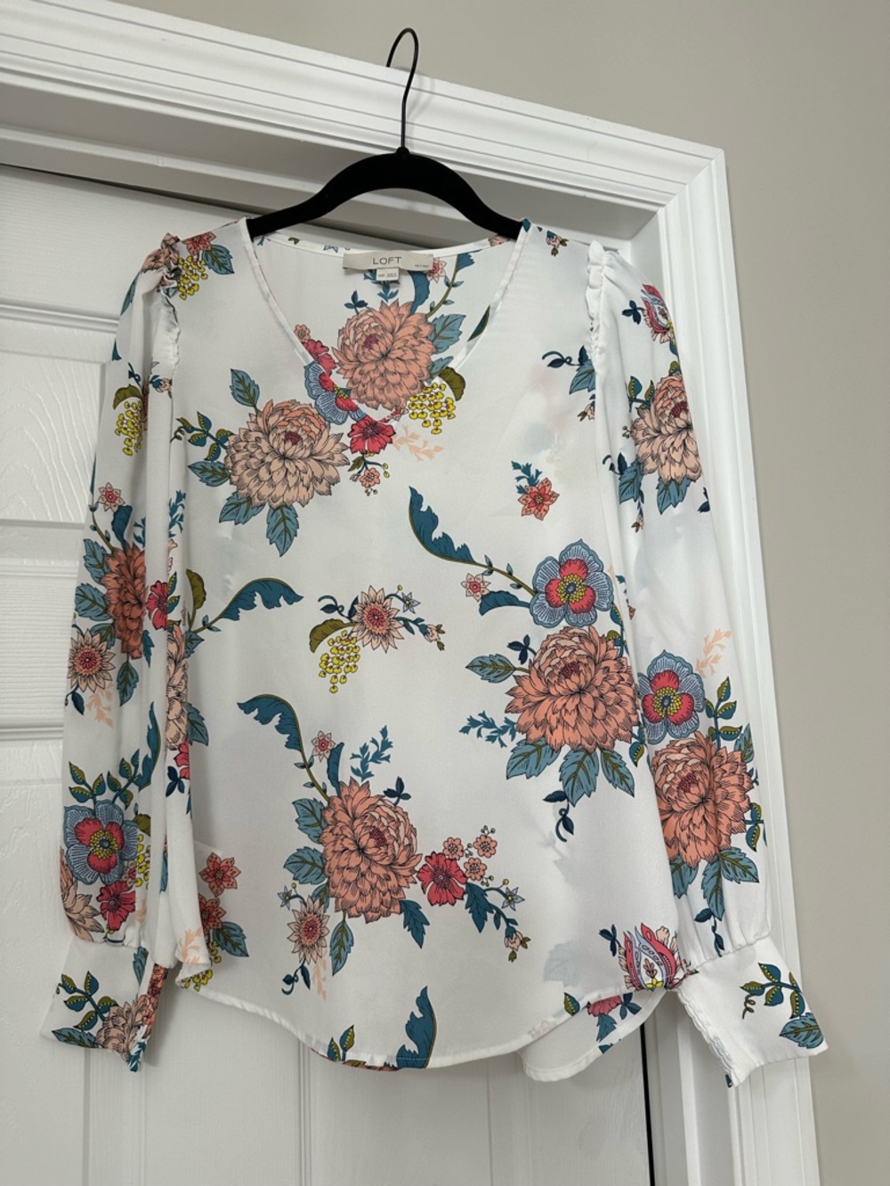 LOFT White Floral V-Neck Blouse with Peach and Teal Blooms